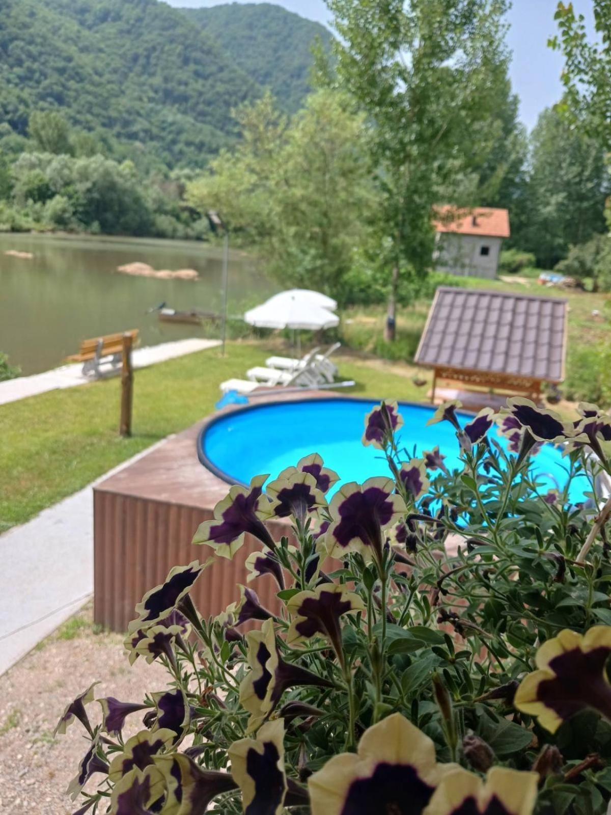 Vikendica Mihic Villa Zvornik Exterior foto